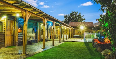 צימרו - בקתות העץ של מרו