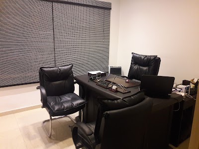 عيادة الدكتور انمار غرزالدين
