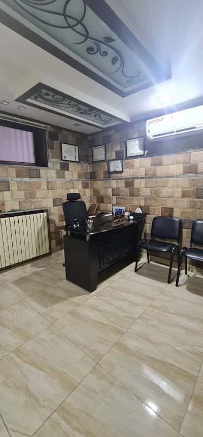عيادة الدكتور أنس الحسيني