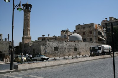 Al Mahmandir Mosque