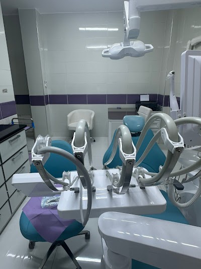الدكتورة روان شديفات | طب وجراحة الفم والاسنان