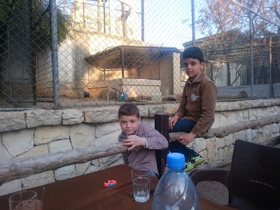 Almaratos Restaurant