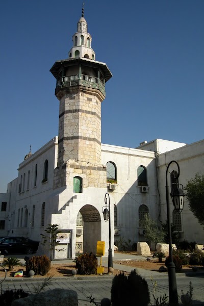 المآذنة البيضاء