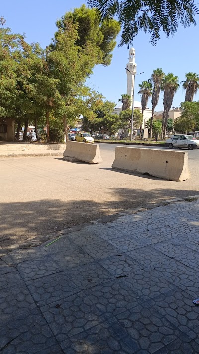 المدخل الرآيس لجامعة البعث
