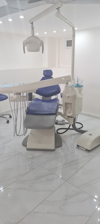 المركز المثالي في طب الأسنان