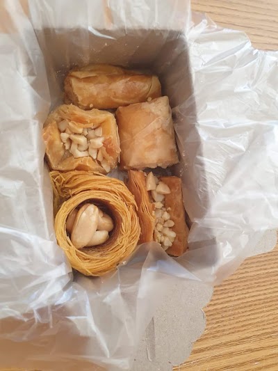الذواق للكيك والحلويات