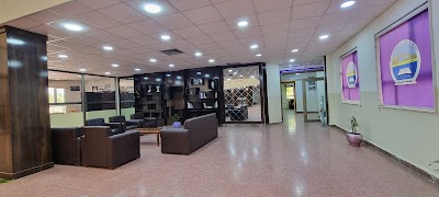بناية كلية الإدارة والاقتصاد