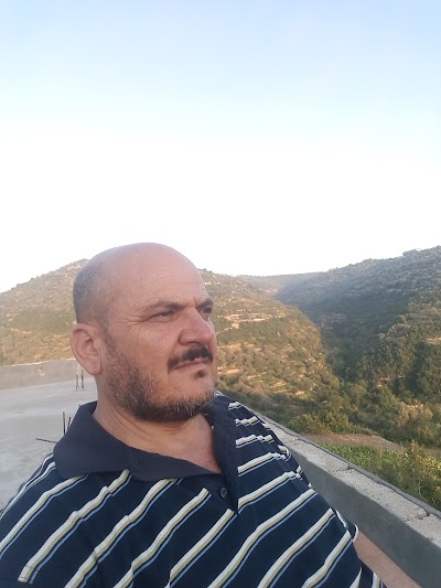 بيت ثائر