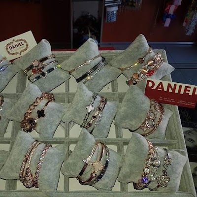 Daniel Accessories