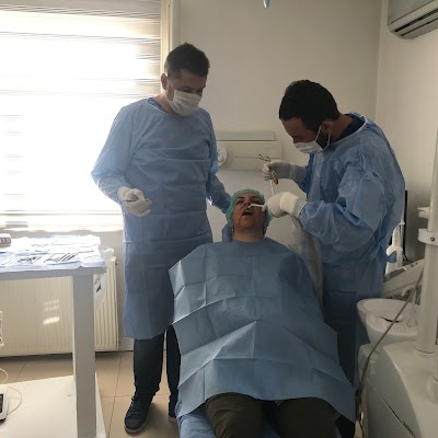 Diş Hekimi Halis Ökmen