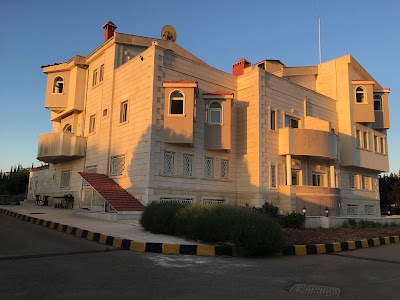 دير سيدة المجد للآباء السالزيان