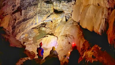 Explorers / Rweiss Grotto