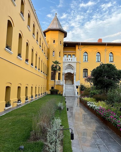 Fallouh House