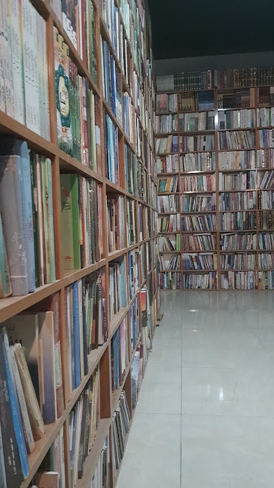 Hanasa cafe and book shop