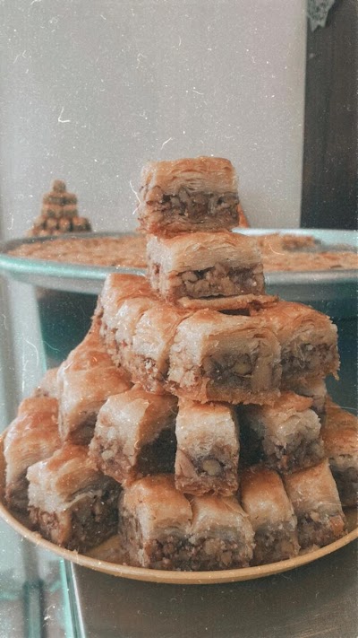 حلويات الأُبي
