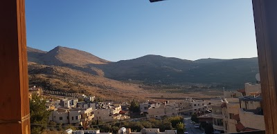 Hosting Sanaa Mt.