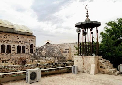Khan Gah Mosque