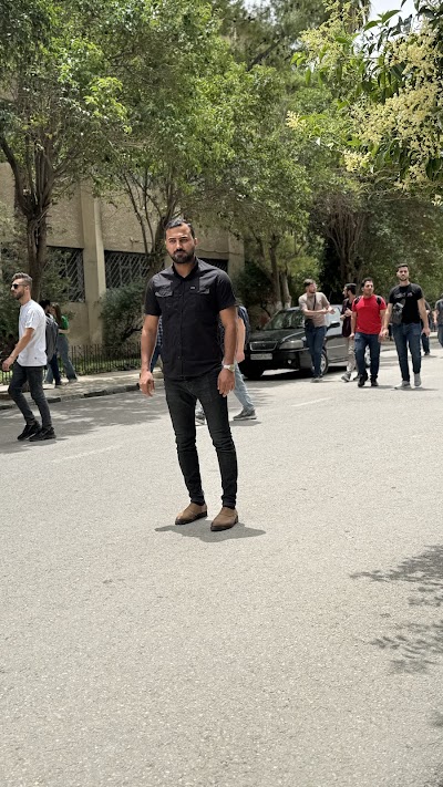 كلية نضال دياب