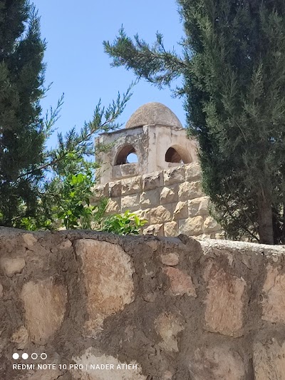 كنيسة الرفيد القديمة