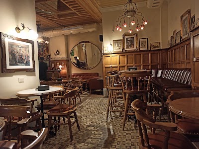 La Capitale, Bab Sharqi