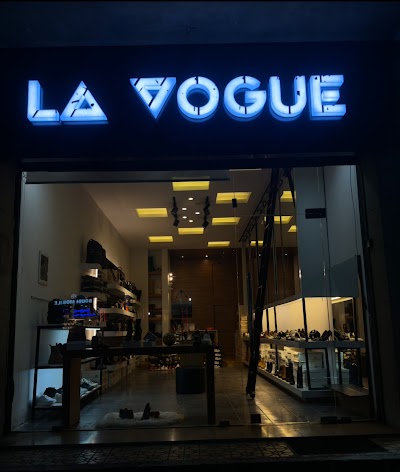 LA VOGUE style