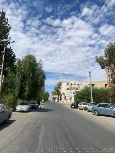 معهد الفنون التطبيقية والمعهد الموسيقي