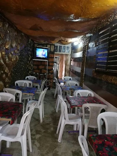 مقهى ومطعم العادلية