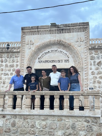 Mor Abrohom Kilisesi