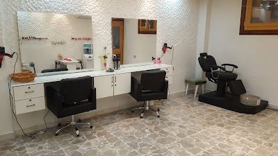 مركز العناية بالشعر والبشرة