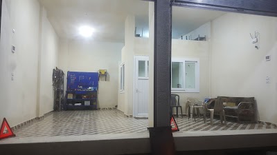 مركز اذاد للسيارت ( كهرباء سيارات )