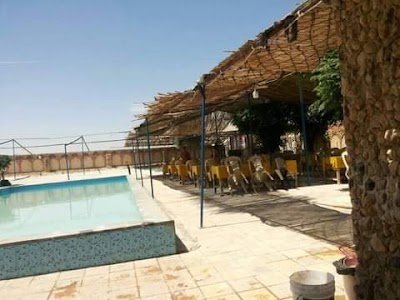 مسبح ومطعم القلعة