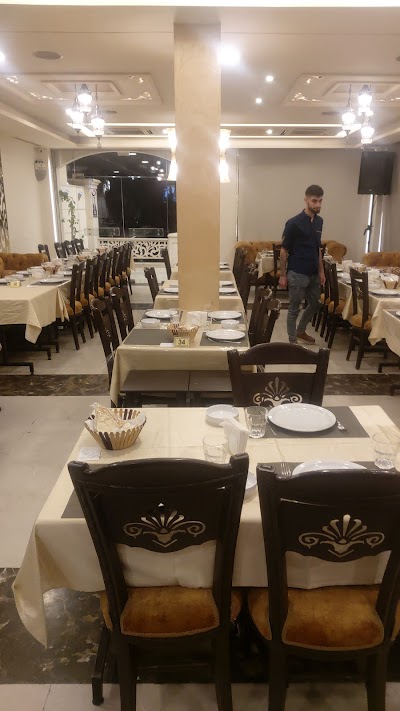 مطعم اوركيد