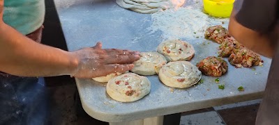 مطعم صخر خلوف