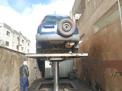 ميكانيك سيارات نشأت كرباج