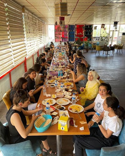 Nar Cafe & Restaurant Suruç