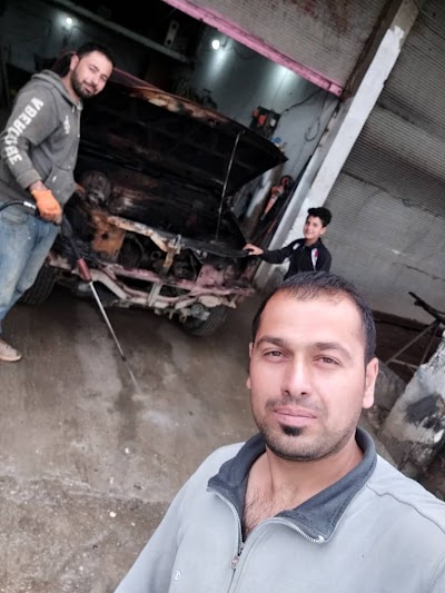 ورشة جابر وايهان لتصويج ودهان سيارات