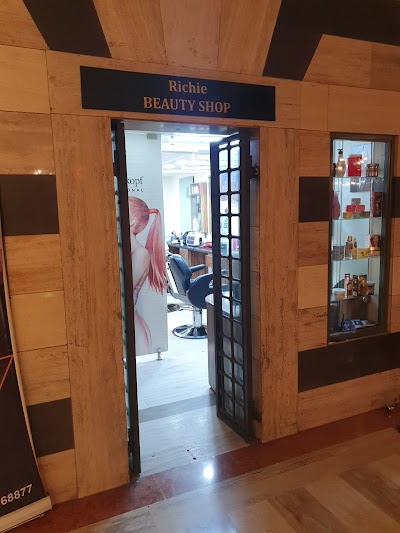 Richie BEAUTY SHOP