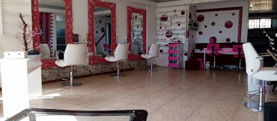 Salon Luna