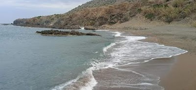 شاطئ الرمال البيضاء