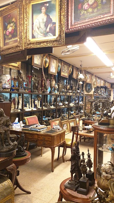 souk ayam zaman for antiques