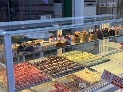 Zeynel Usta Patisserie&Cafe
